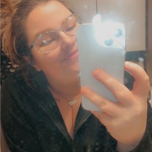 Meet your Posher, Carson